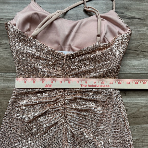 Morgan & Co. Cowl Neck Sequin Crossback Body-Con Gown Gold Dress Sz Jr 9 (6) - Picture 14 of 16